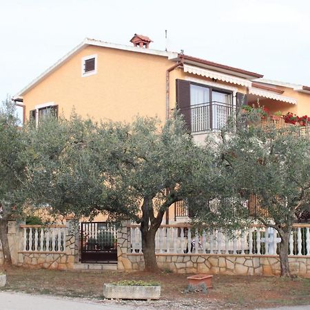 Lily'S Lovely Apartments Фажана Экстерьер фото