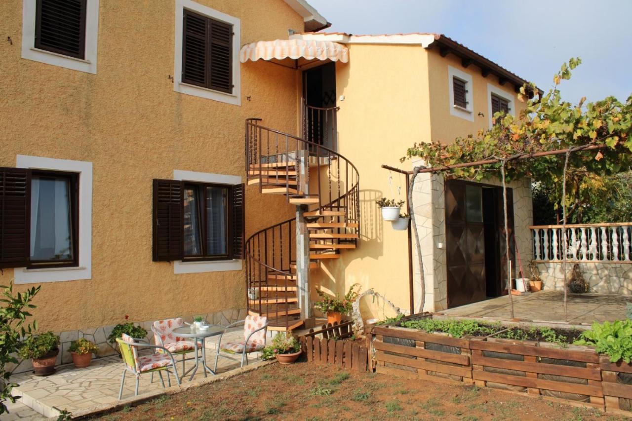 Lily'S Lovely Apartments Фажана Экстерьер фото