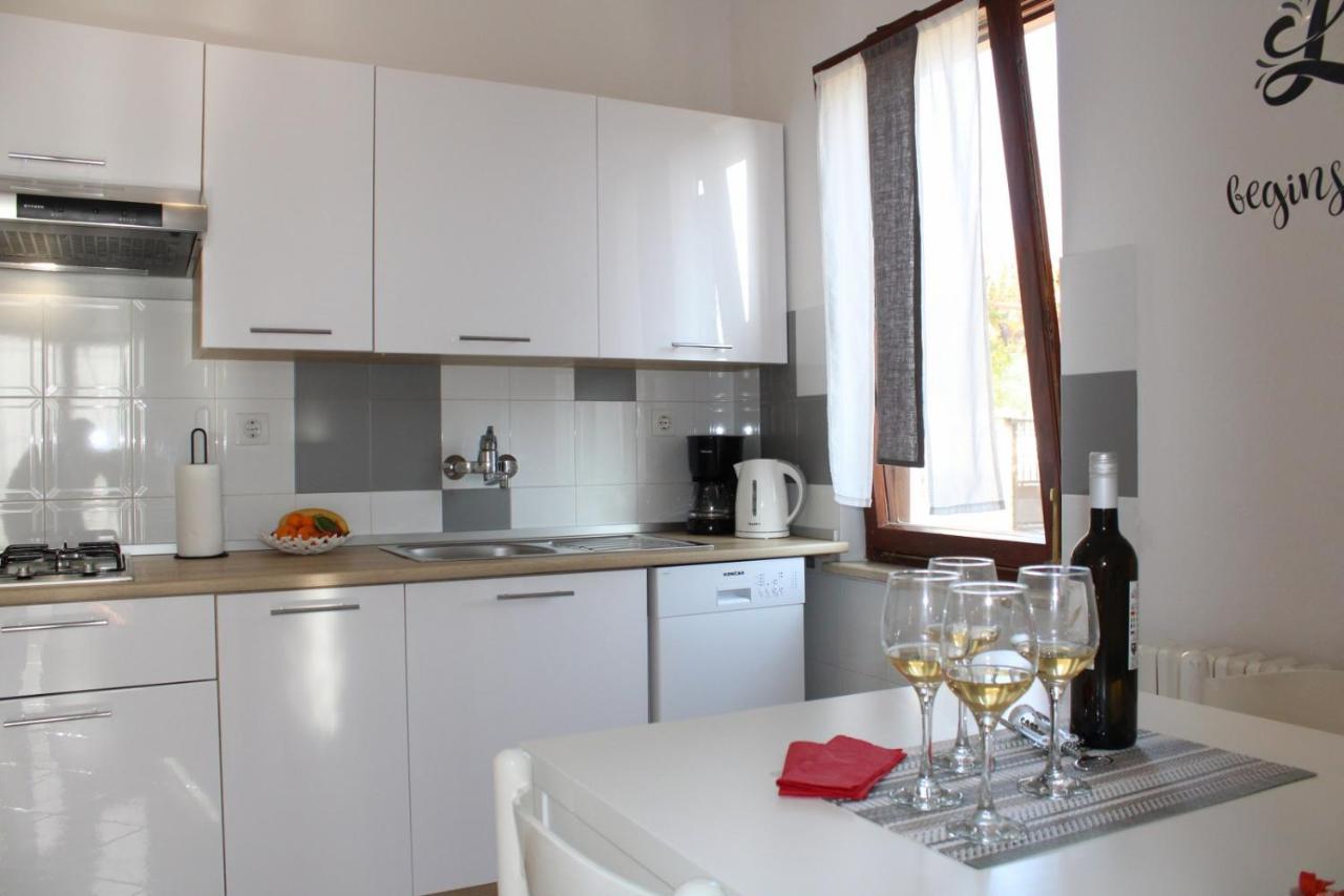 Lily'S Lovely Apartments Фажана Экстерьер фото