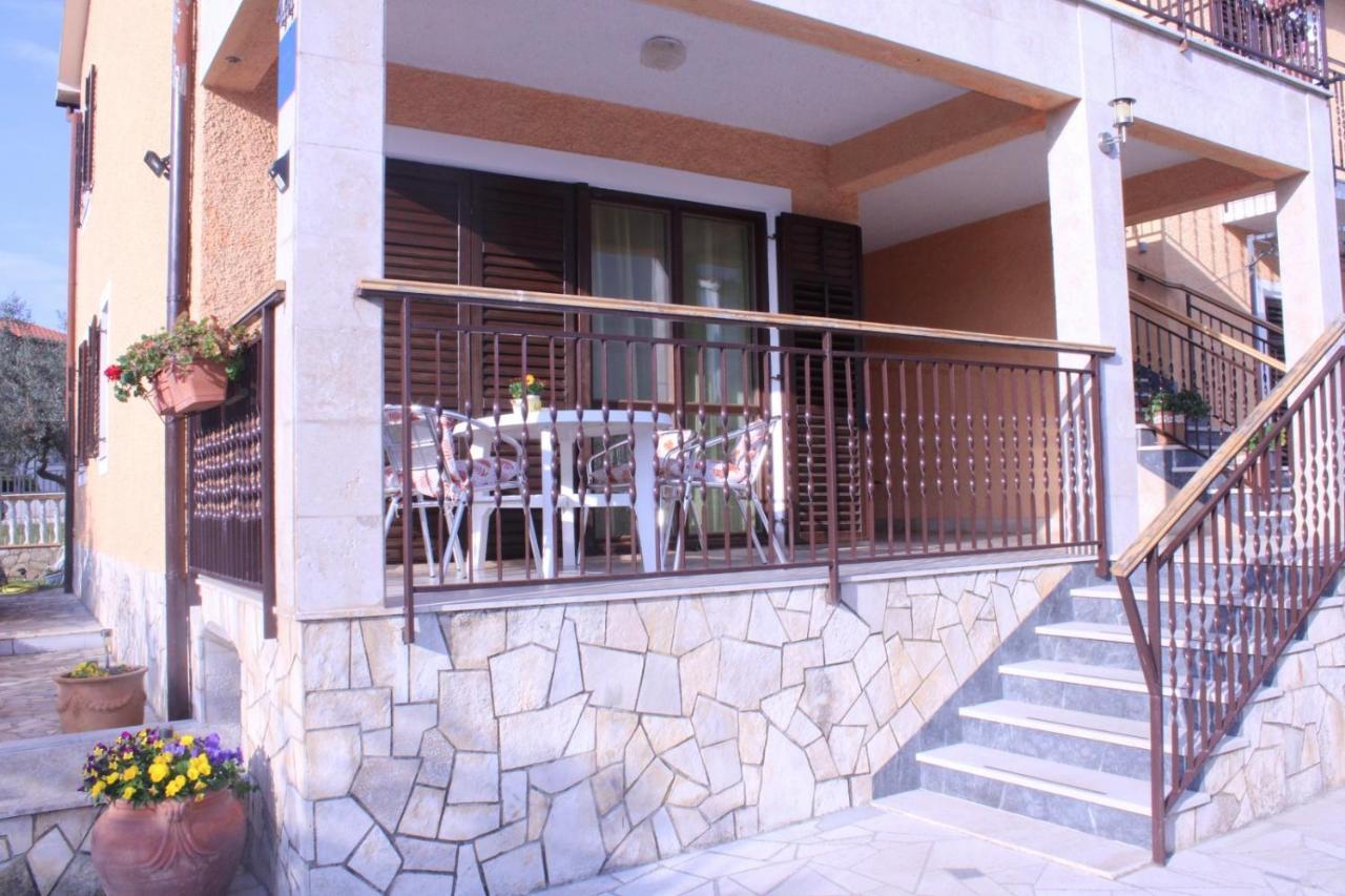 Lily'S Lovely Apartments Фажана Экстерьер фото